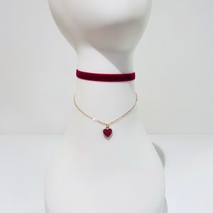 Red Velvet Gold Hardware Layered Heart Dangle 2-In-1 Choker Necklace